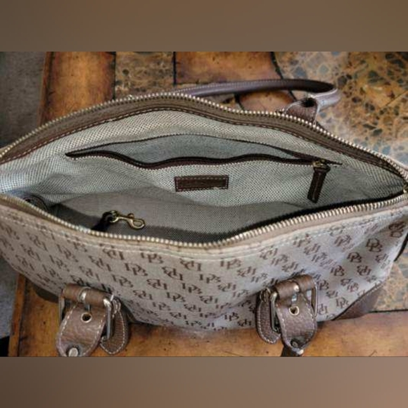 Dooney and Bourke shoulder bag - Picture 6 of 11